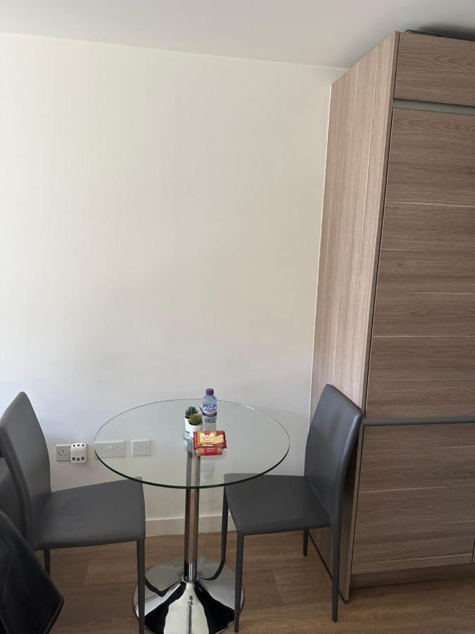 Luxury One Bedroom Apartment London Eksteriør bilde